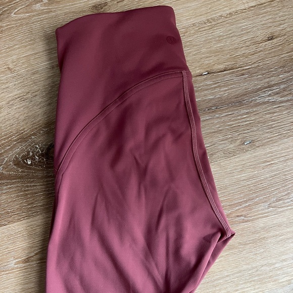 Lululemon Instill Tight Size 6 Briar Rose - Picture 3 of 3